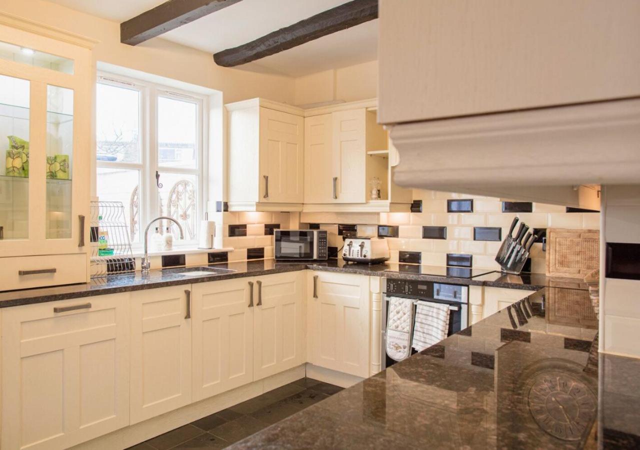 Charming 2 Bed House In Tewkesbury Centre Villa Екстериор снимка